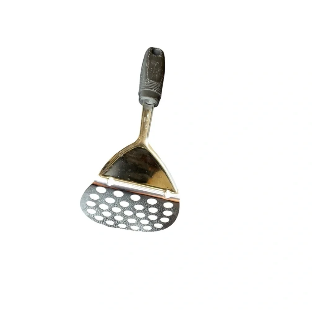 Stainless steel curved potato masher